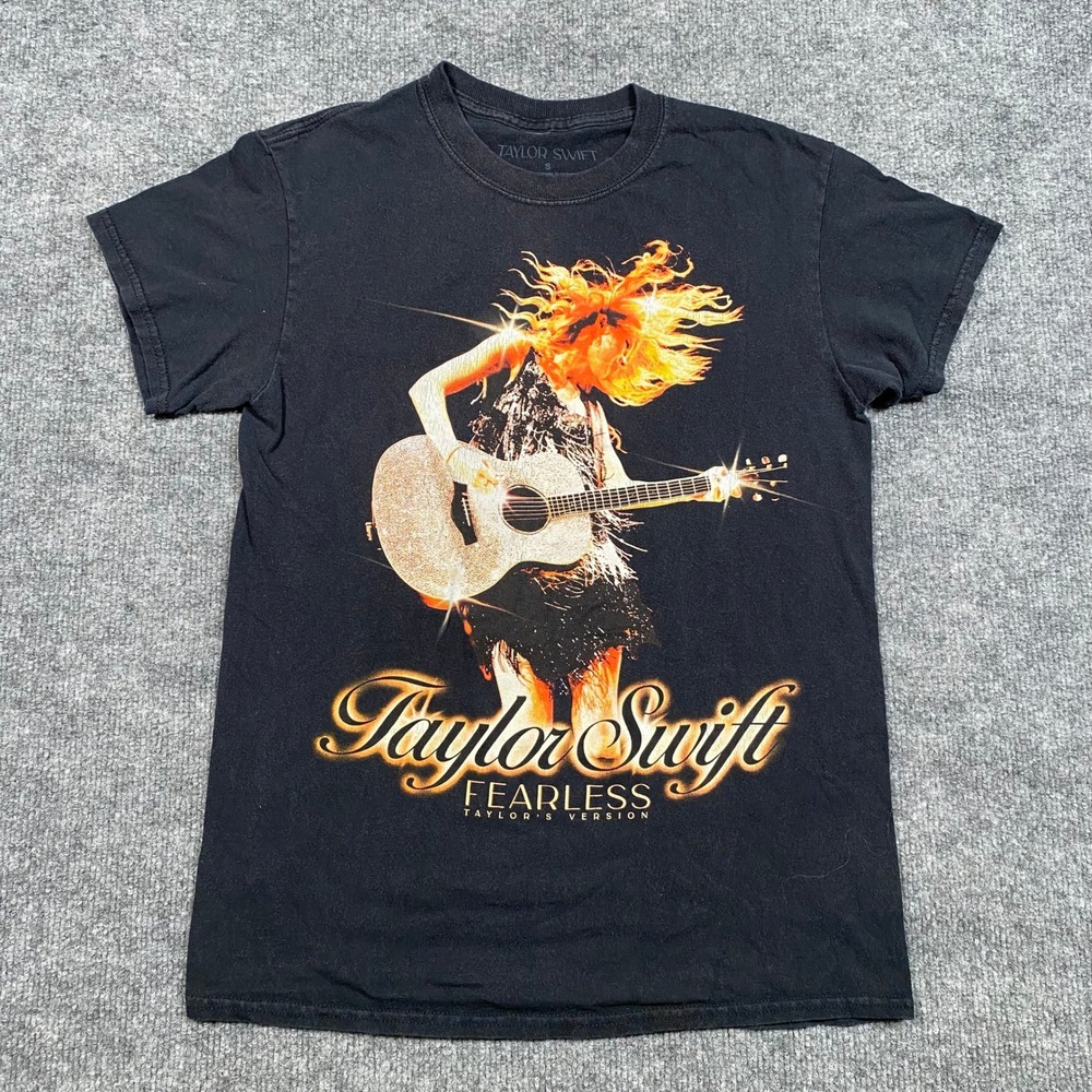 Taylor Swift Fearless Taylors Version Graphic T-Shirt Black Small Tracklist Back